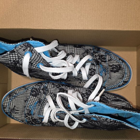 CR Black Lace Hightops - Picture 2 of 3